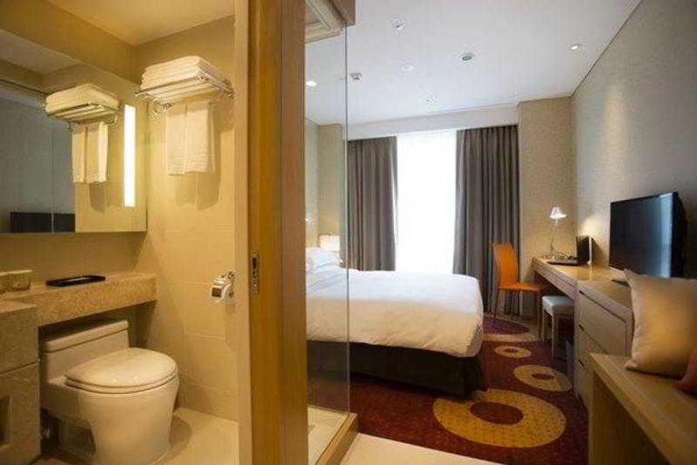 Bathroom 4, Solaria Nishitetsu Hotel Busan, Busanjin