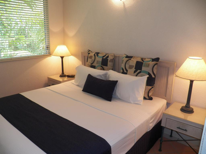 Bedroom 3, Palm Cove Tropic Apartments, Cairns