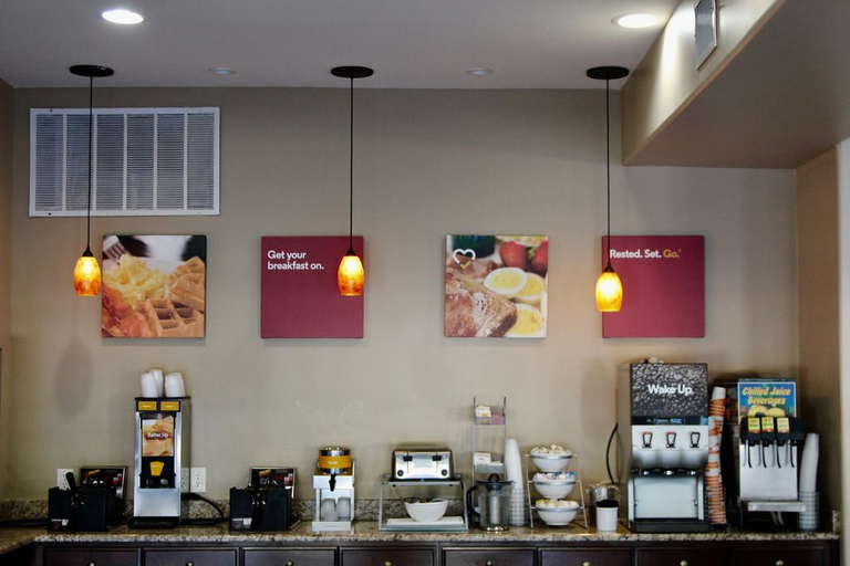 Public Area 3, Red Roof Inn PLUS+ Dallas – Addison, Dallas