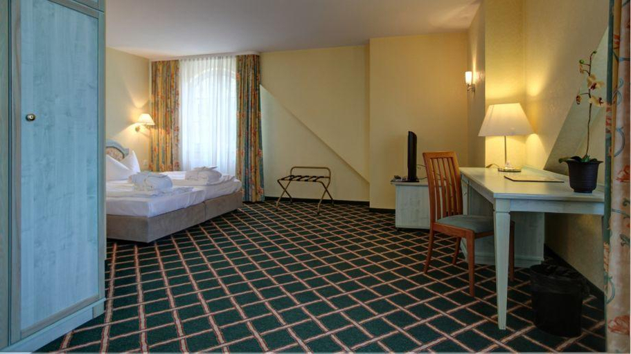 Bedroom 3, Landhotel Potsdam, Potsdam