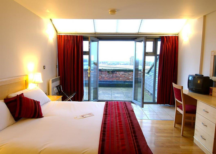 Bedroom, The Place Aparthotel, Manchester