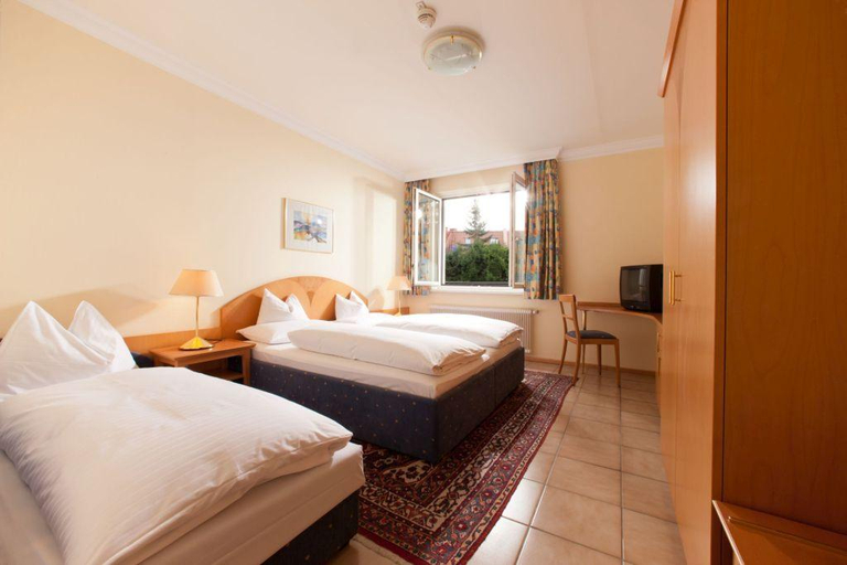 Bedroom 2, Hotel Stoiser Graz, Graz