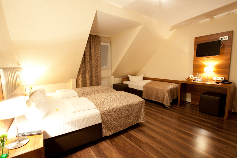 Bedroom 3, Hotel Frankfurt Messe, Frankfurt am Main