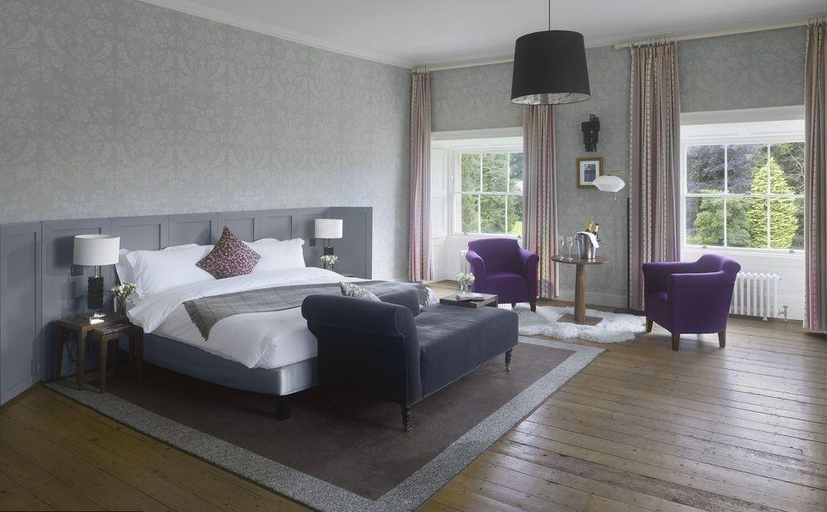 Bedroom 5, Farnham Estate Hotel