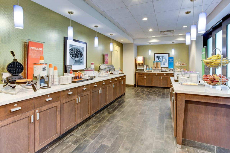 Public Area 3, Hampton Inn and Suites Manchester, Coffee