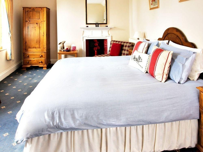 Bedroom 2, Harewood End Inn, Herefordshire
