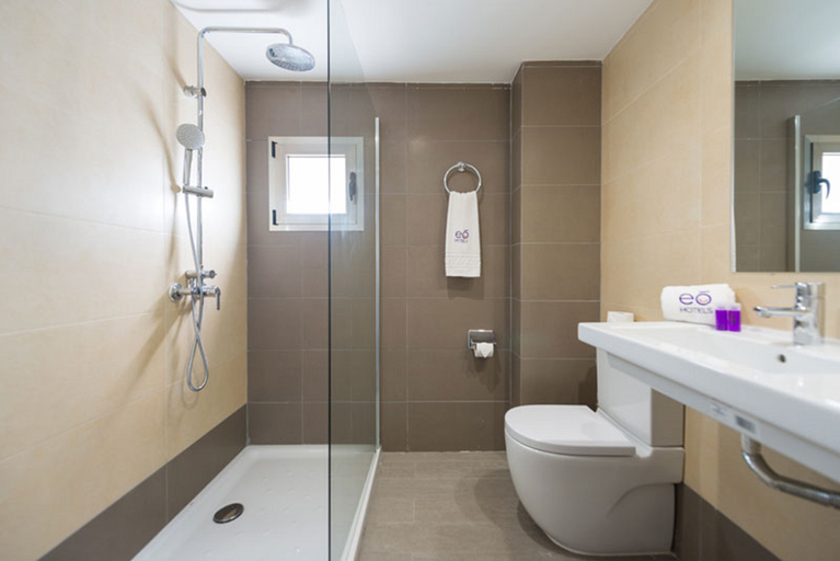 Bathroom 5, eo Corona Cedral, Las Palmas