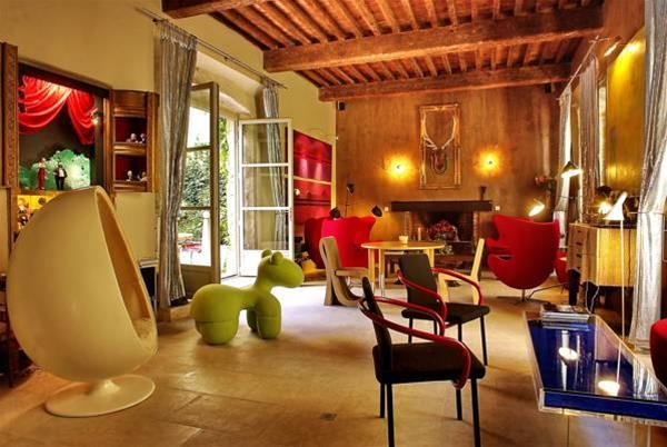Public Area 1, Artishow, Vaucluse