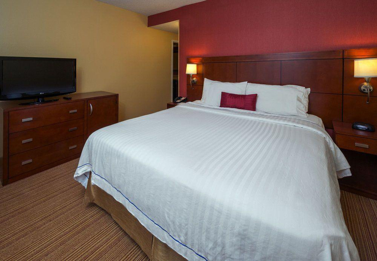 Bedroom 4, Courtyard Winston-Salem Hanes Mall, Forsyth
