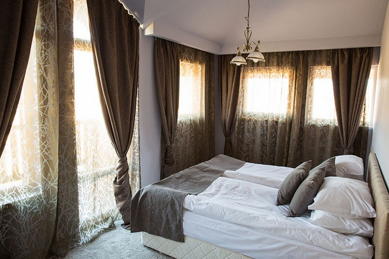 Bedroom 3, Seven Seasons Hotel, Razlog