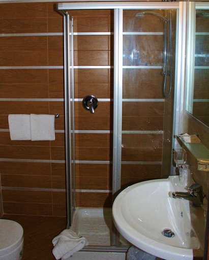 Bathroom 5, My Suites Piazza di Spagna, Rome