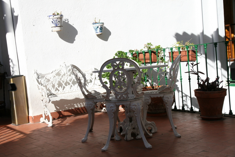 Others 5, Pensión San Joaquín, Granada