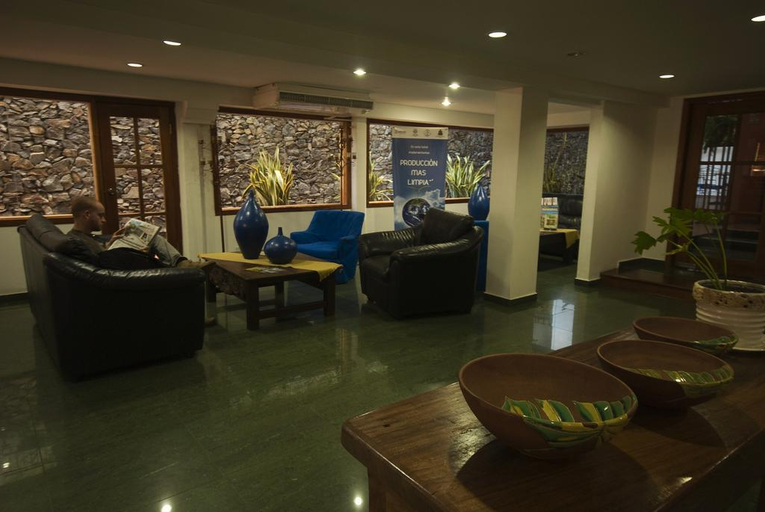 Public Area 3, Hotel Casa del Arbol, San Pedro Sula