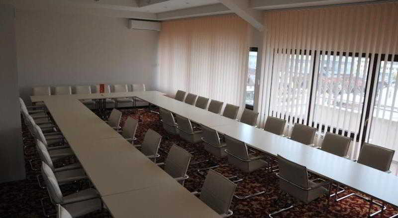 Business Facilities 21