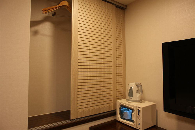 Bathroom 4, Hill House Myeongdong, Jung