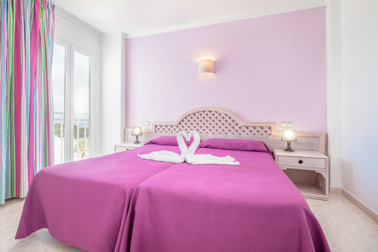 Bedroom 3, Apartamentos Andreas, Baleares