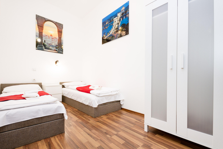Bedroom 3, Opera Garden Apartments, Budapesti