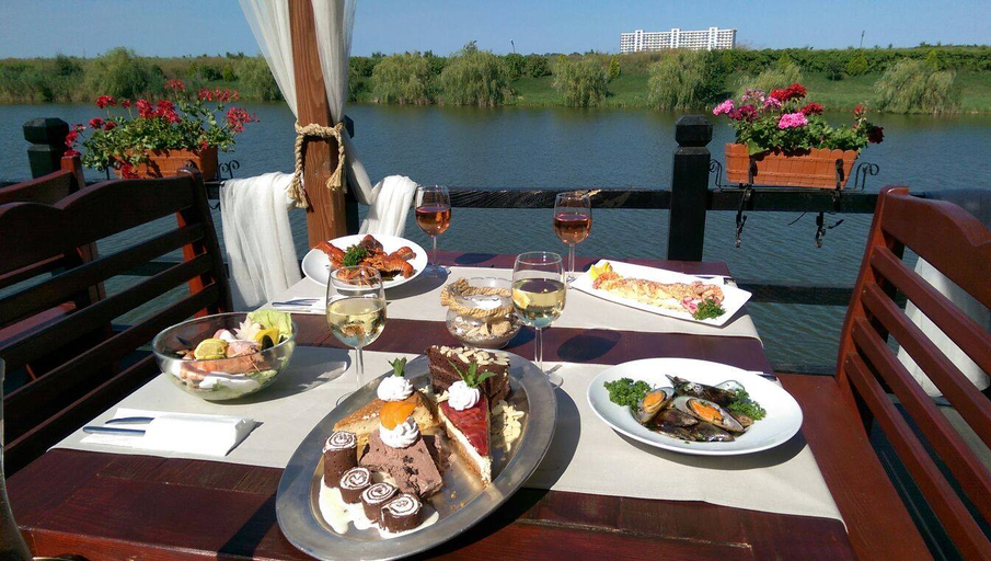 Food & Drinks 5, Lacul Racilor, 23 August