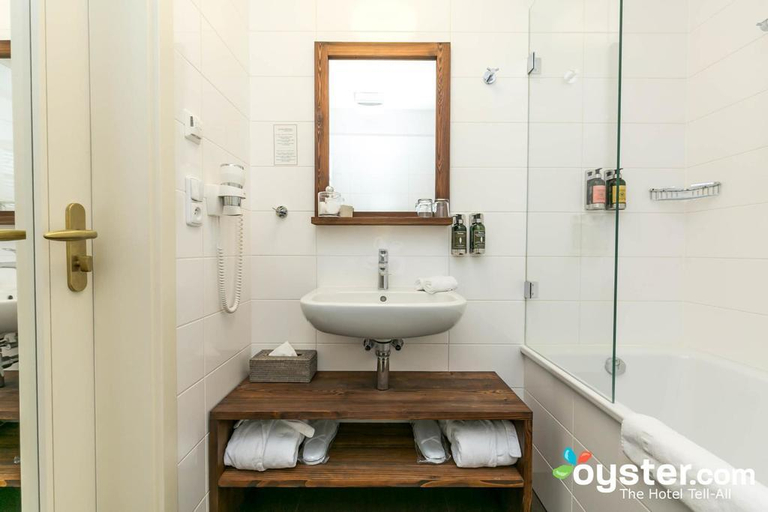Bathroom 4, Hotel Golden Key Prague, Praha 6