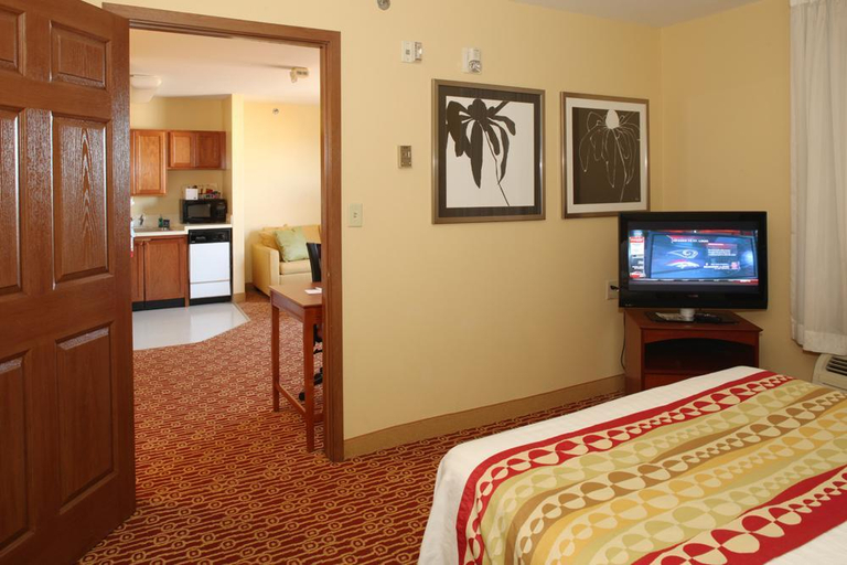 Public Area, TownePlace Suites Cleveland Streetsboro, Portage