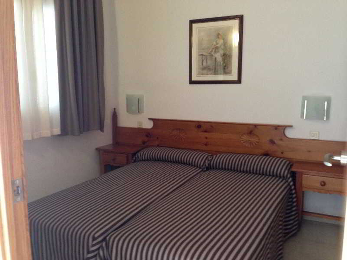 Bedroom 5, Apartamentos Santi, Girona