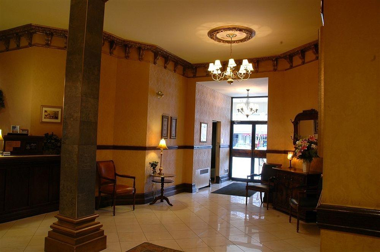 Public Area 2, Hotel Senator, Division No. 11