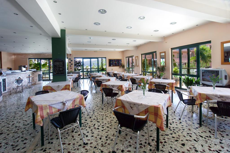 Food & Drinks 4, Athina, Ionian Islands