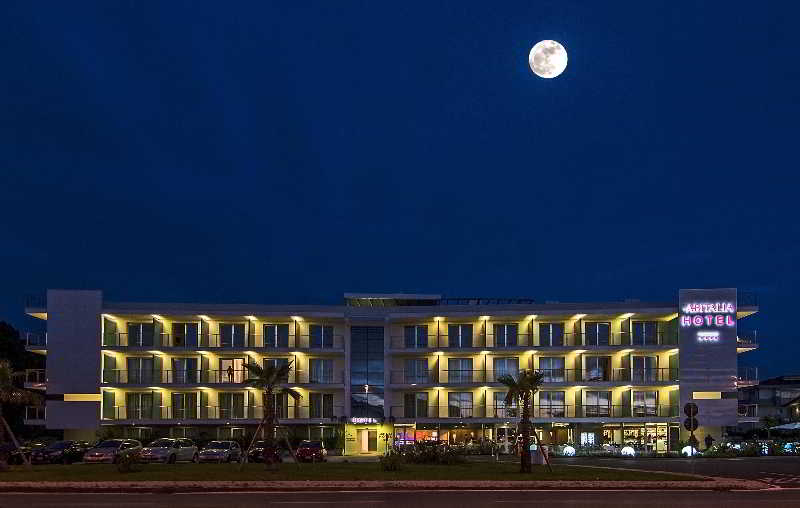 Mercure Viareggio, Lucca