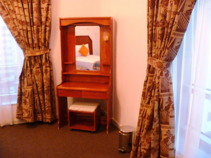 Bedroom 4, Al Zahabiya Hotel Apartments, Dubai