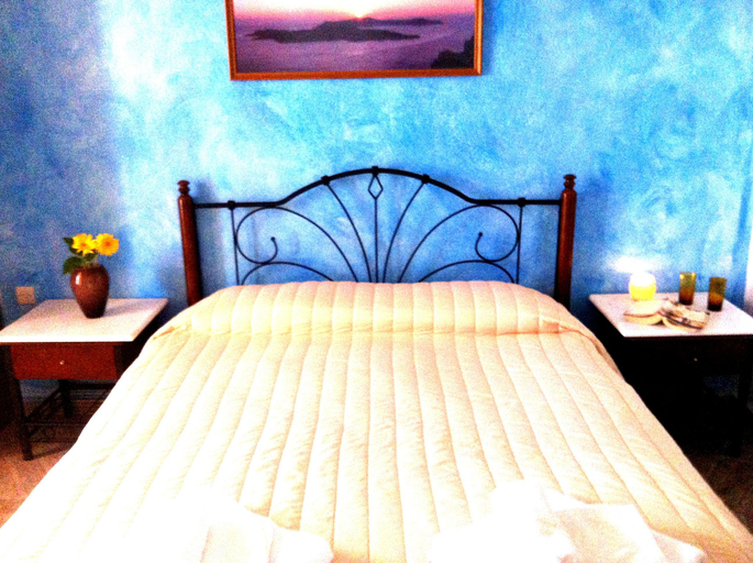 Bedroom 3, Emmanuela Studios, South Aegean