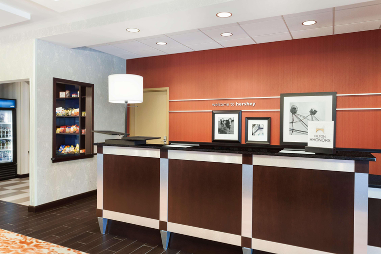 Public Area 2, Hampton Inn & Suites Hershey Near The Park, Dauphin