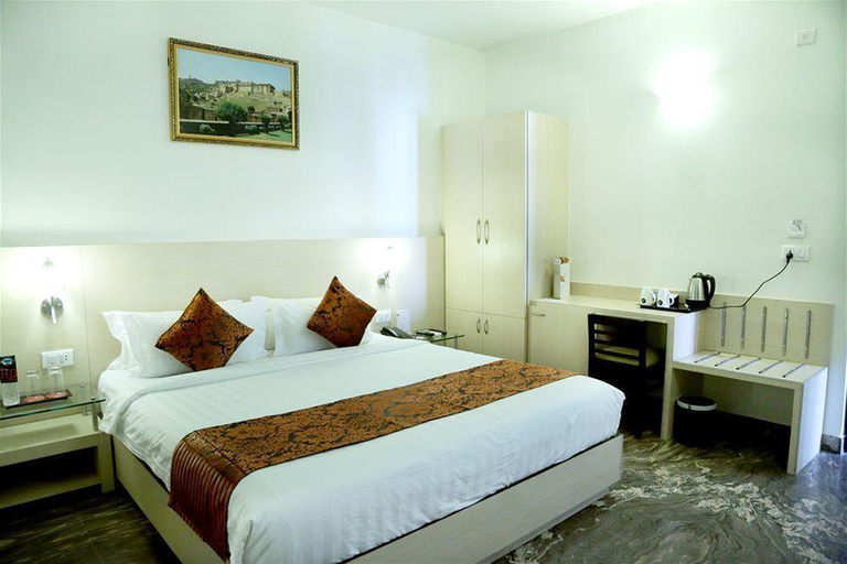 Bedroom 5, Zip by Spree Hotel King Palace, Jaipur