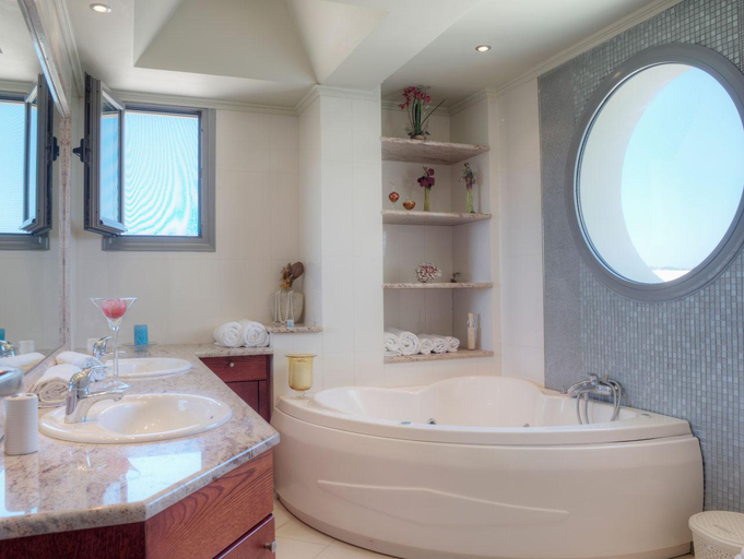Bathroom 5, Villa Artemis, South Aegean