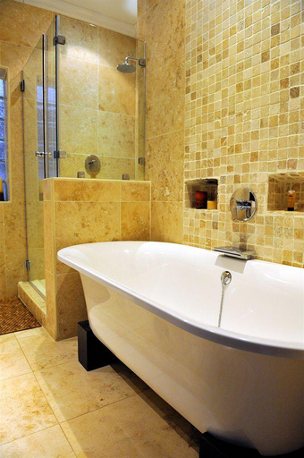 Bathroom, Lions View Villa, Kwantu Game Reserve, Cacadu