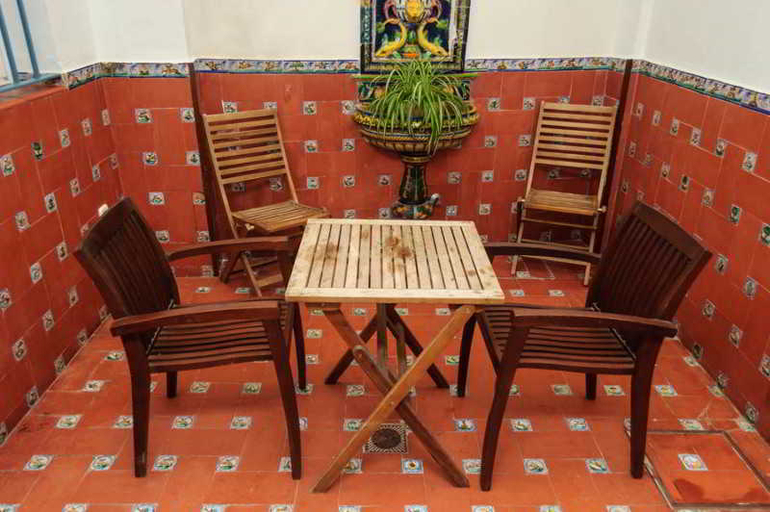Public Area 3, Pensión Pérez Montilla, Sevilla
