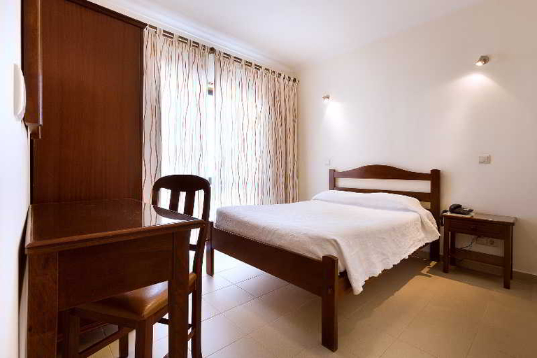 Bedroom 3, Ribeiro Hotel, Ourém