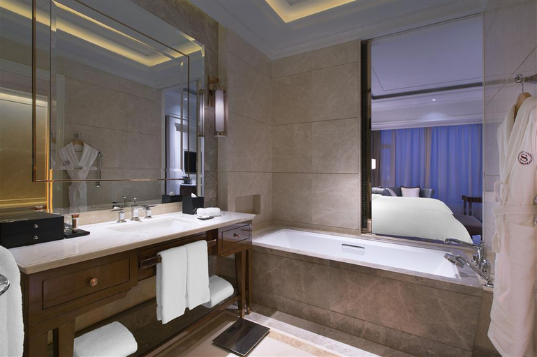 Bathroom 5, Sheraton Wuhan Hankou Hotel, Wuhan