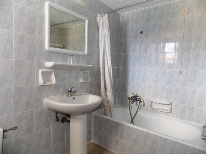 Bathroom, Mari Beach, Crete
