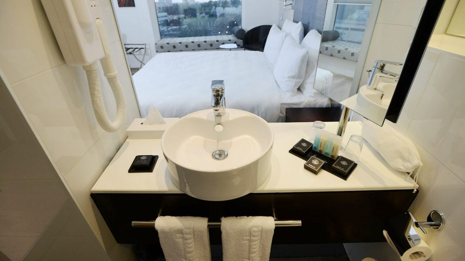 Bathroom 4, Benjamin Hertzliya Hotel