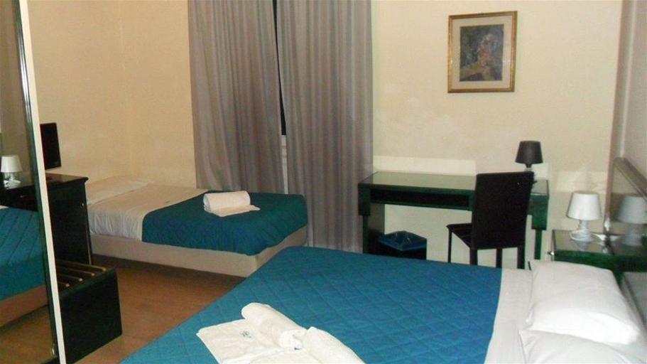 Bedroom 3, Hotel Meublè Suisse, Genova