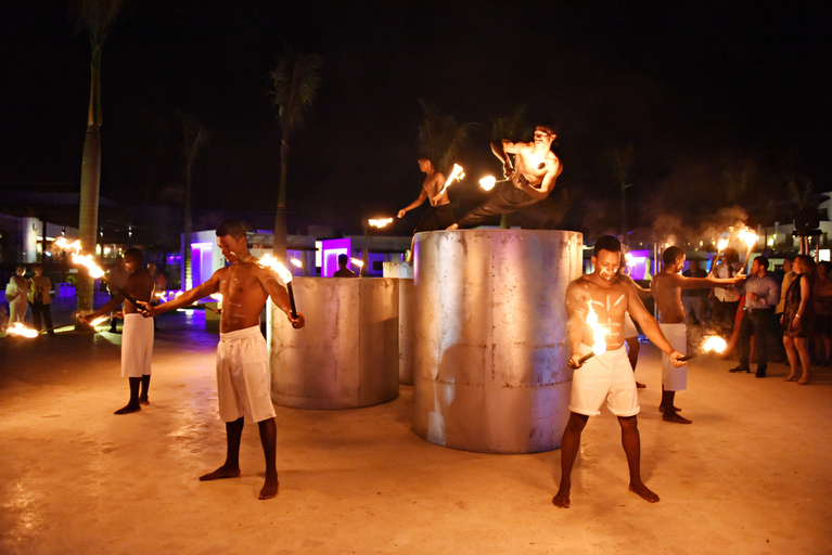 Public Area 4, Royalton CHIC Punta Cana All-Inclusive Adults Only, Salvaleon de Higuey