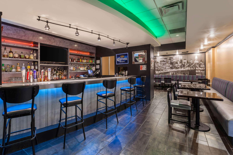 Food & Drinks 5, Baymont by Wyndham Pompton Plains/Wayne, Passaic