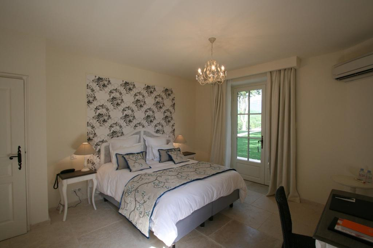 Bedroom 3, Chateau Les Oliviers de Salettes, Drôme