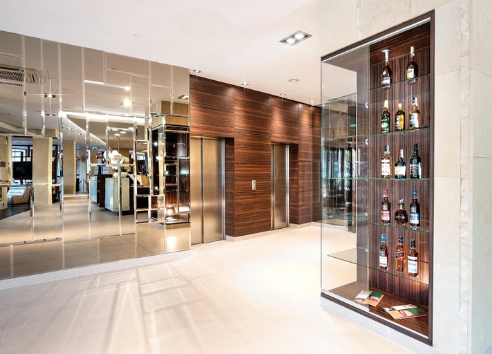 Public Area 3, DeSilva Premium Opole, Ople