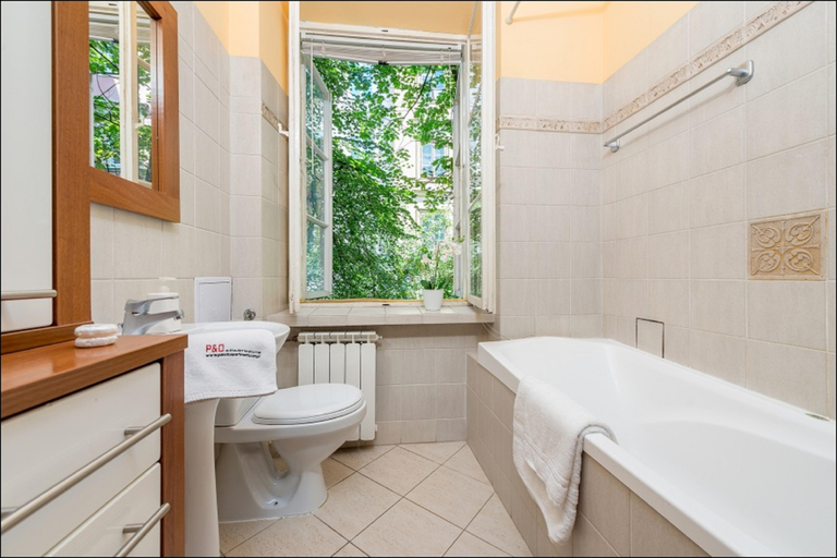 Bathroom 4, P&O Apartments Piwna, Warsaw