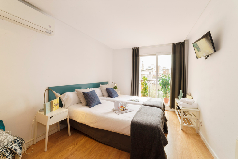 Bedroom 4, House by pillow, Barcelona