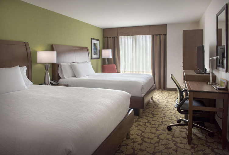 Bedroom 3, Hilton Garden Inn Chicago Downtown Riverwalk, Cook