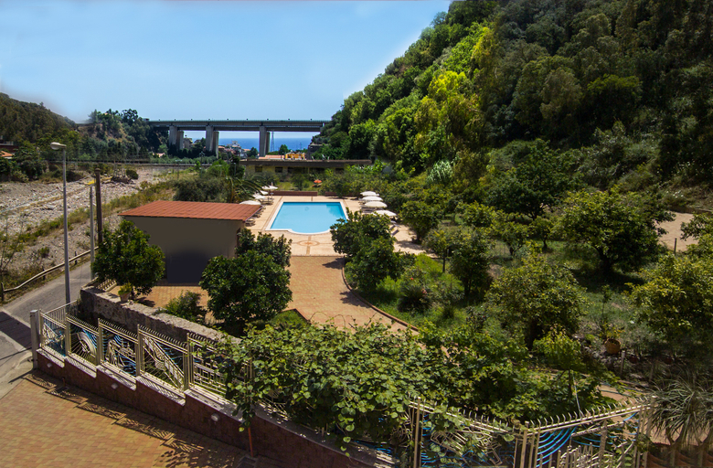 Exterior & Views 2, Residence Villa Mare Taormina, Messina