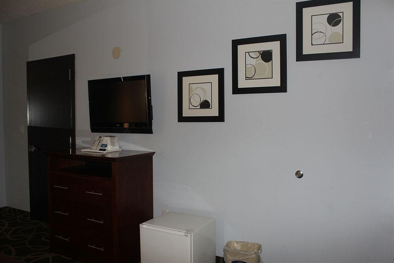 Bathroom, Howard Johnson Inn Queens, New York