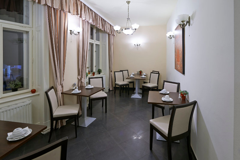 Food & Drinks, DaunTown Rooms - Self Check-In, Wien